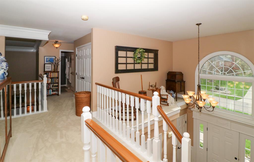 Foyer image 2 for 6097 Balsam Dr Miami Twp. (East), OH 45150
