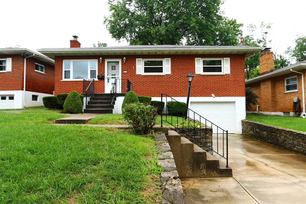 4113 Lloyd Ave