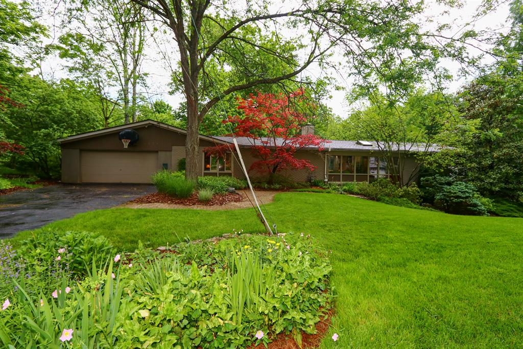 1275 Forest Ct