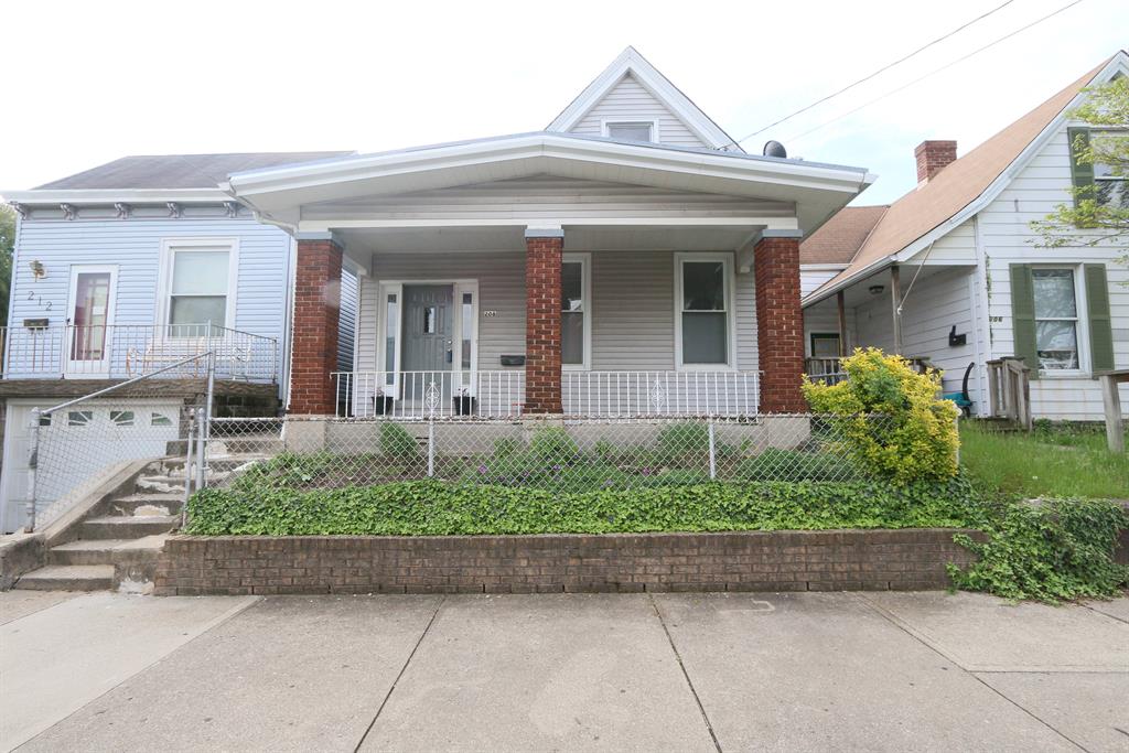 208 Retreat St