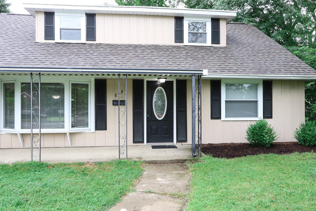 Entrance for 809 Stroop Dr Montgomery Co., OH 45429