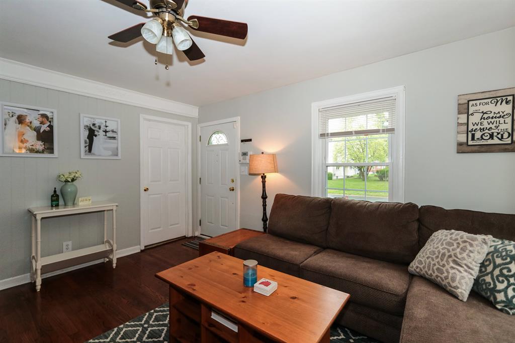 Living Room for 7715 Eustis Ct Deer Park, OH 45236