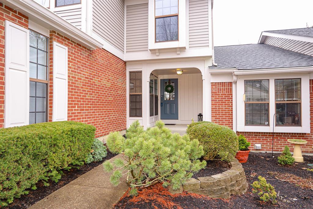 Entrance for 1581 Englewood Pl Florence, KY 41042