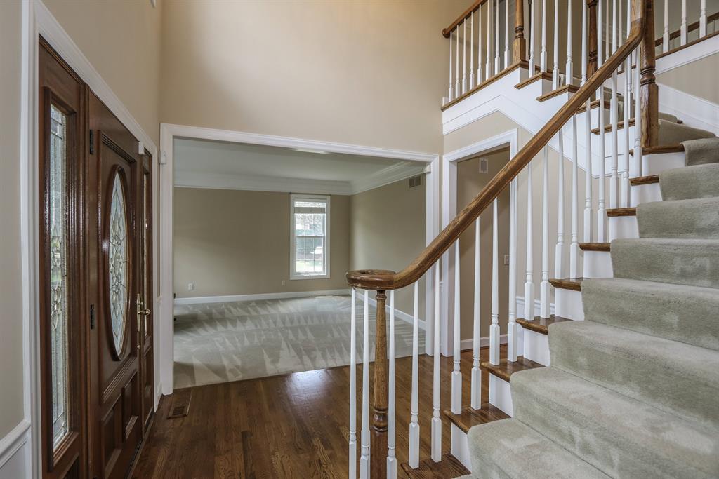 Foyer for 4 St Edmunds Pl Glendale, OH 45246