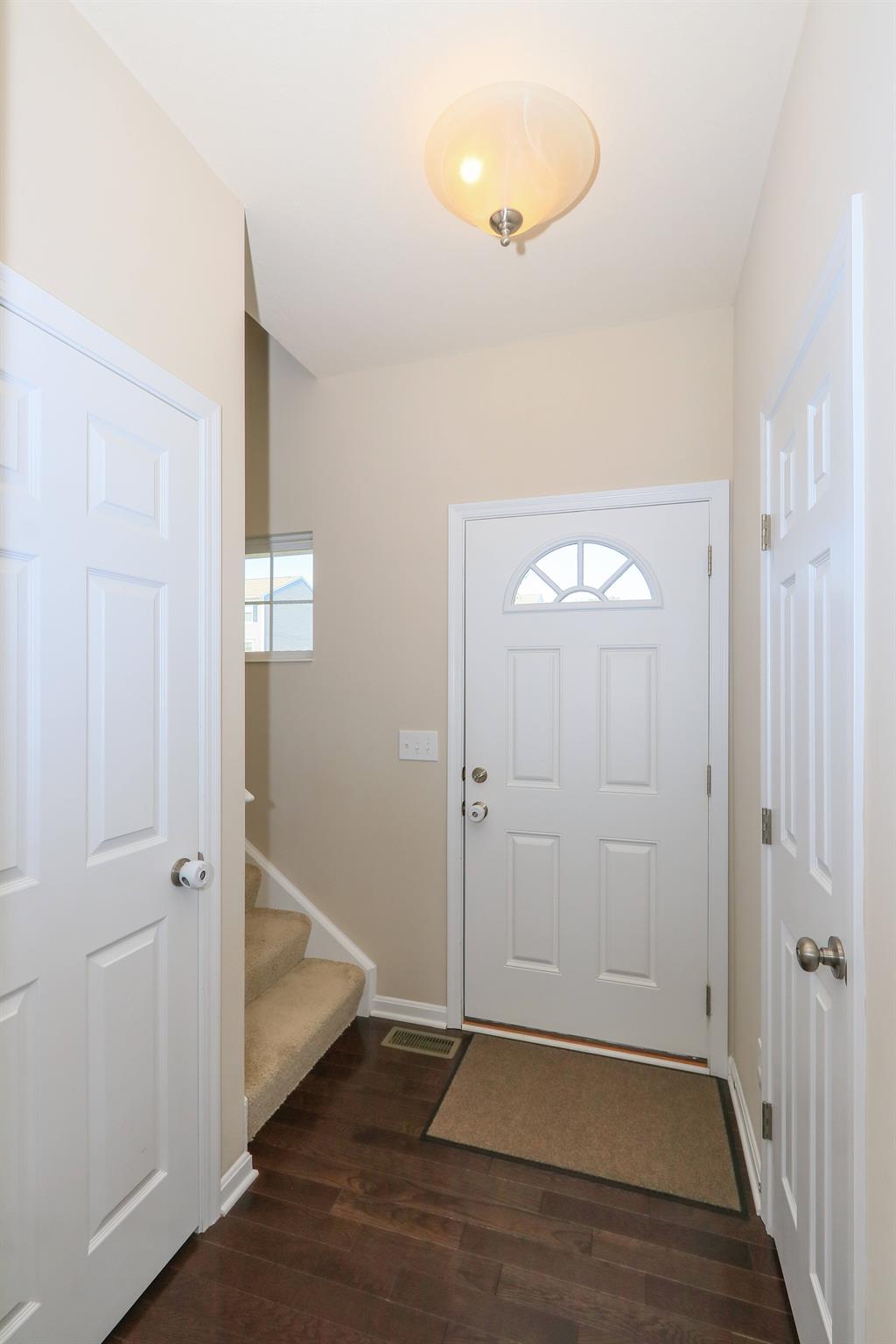 Foyer for 10733 Anna Ln Independence, KY 41051