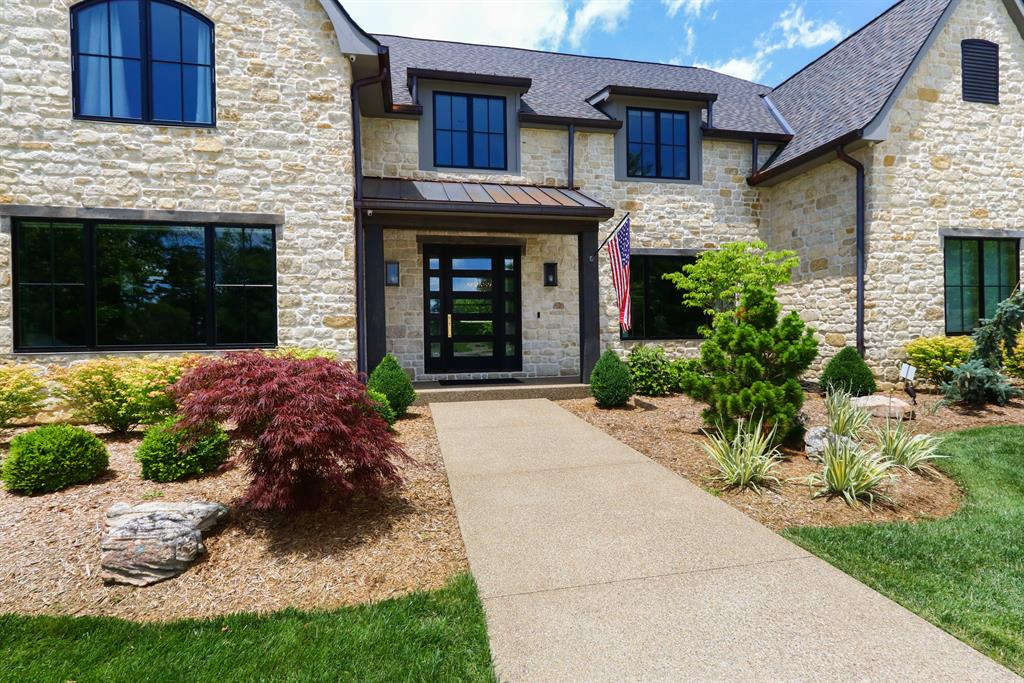 Entrance for 1 Voorhees Dr Indian Hill, OH 45243