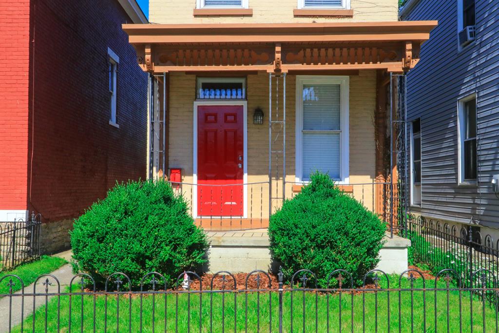 Entrance for 4159 Apple St Northside, OH 45223