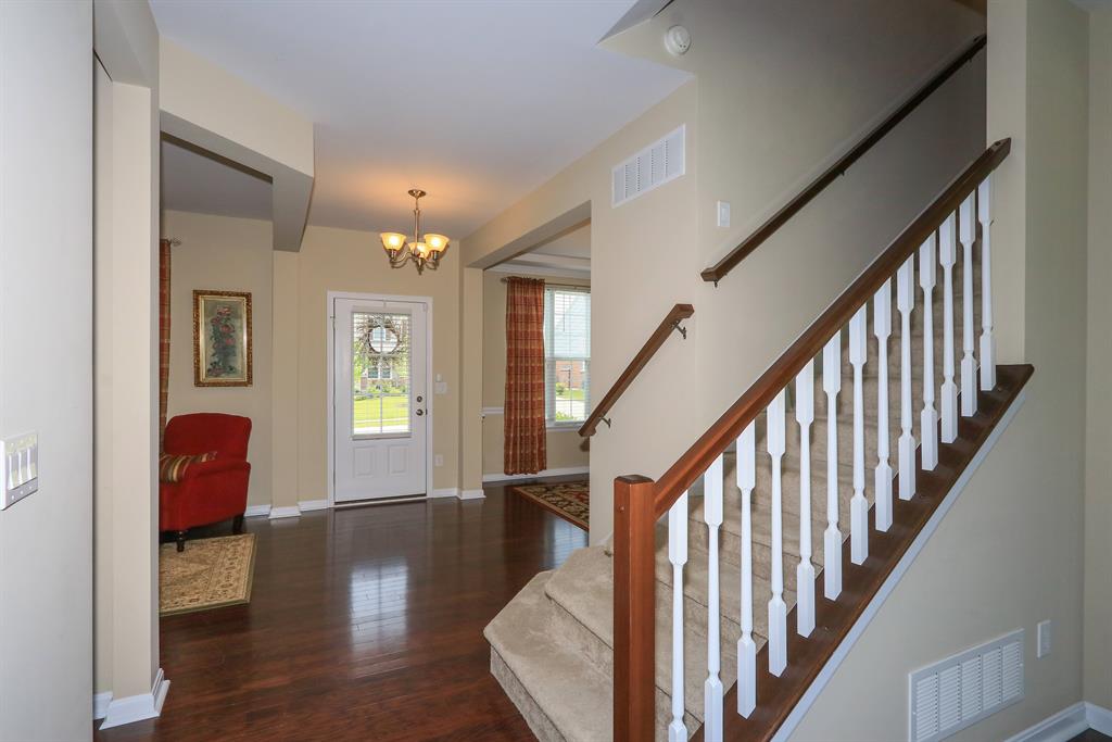 Foyer for 12036 Jockey Club Dr Union, KY 41091