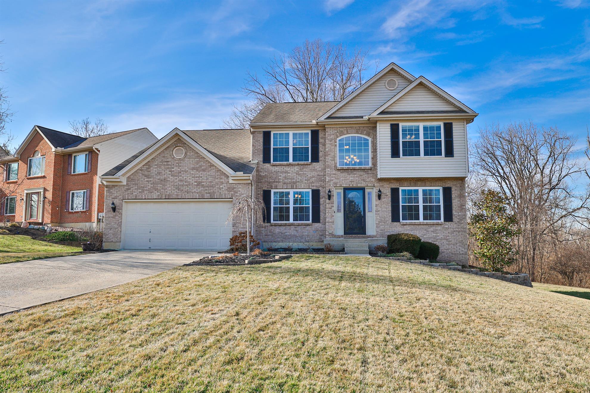 5033 Riverwalk Dr | Sibcy Cline REALTORS®