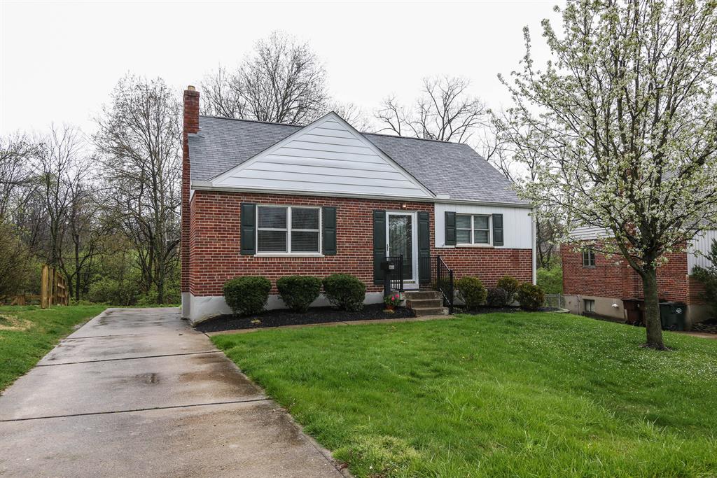 8624 Tralee Ct Dillonvale, OH