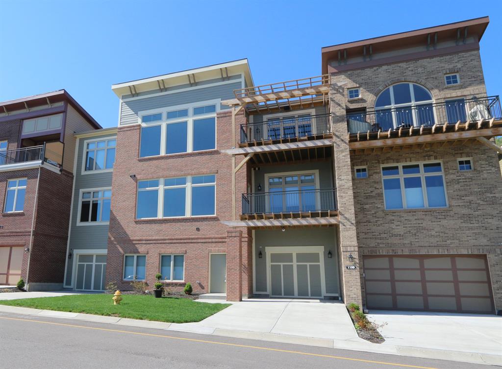 1203 Grays Peak Dr