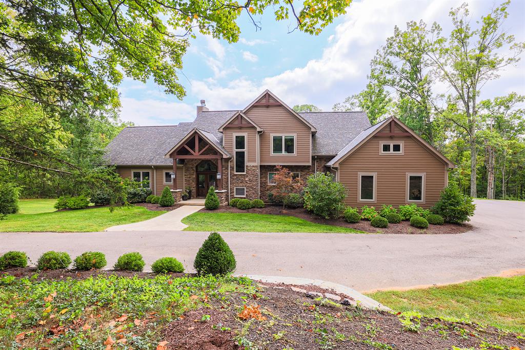 6225 Hawk Ridge Lane