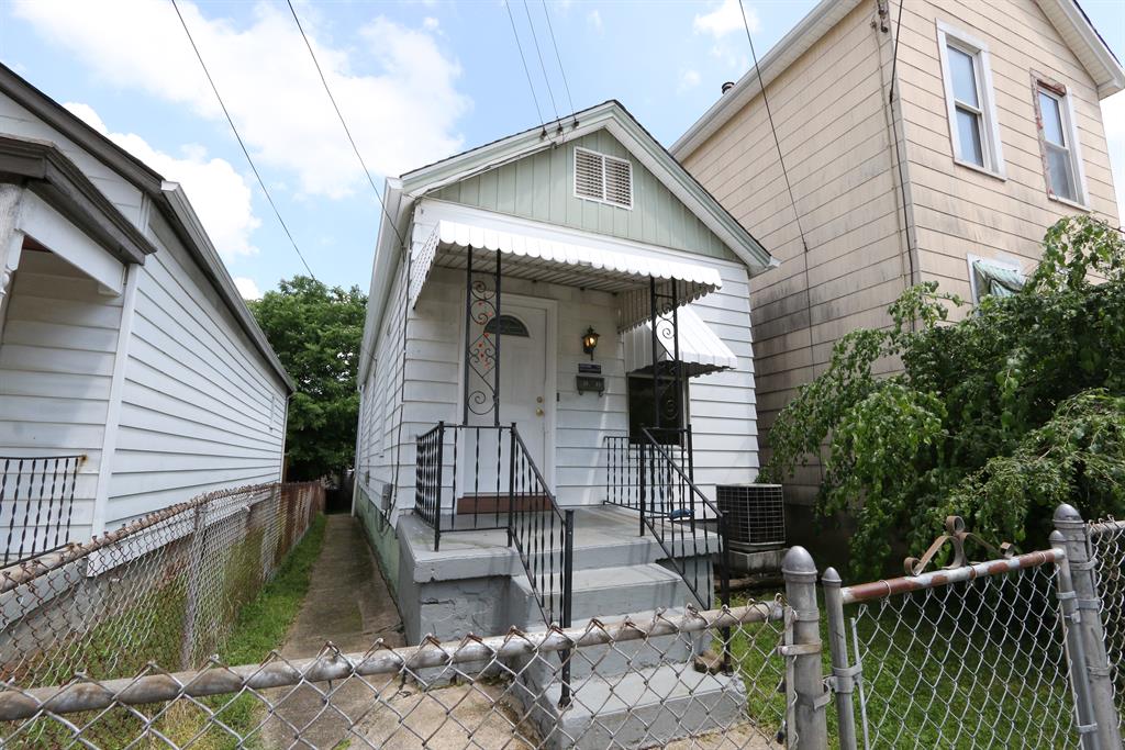 2024 Mackoy St