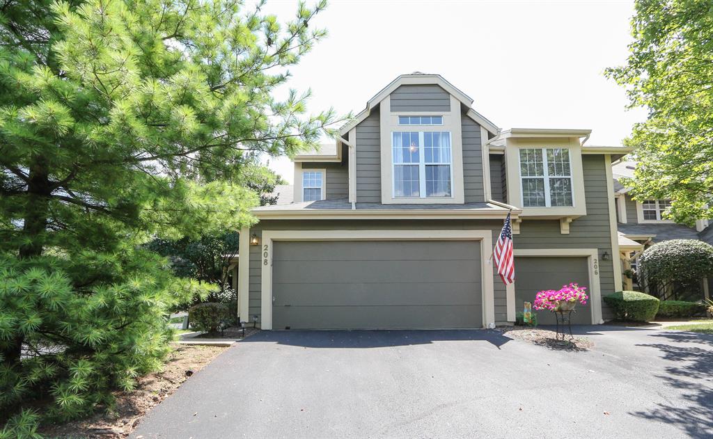 208 Queens Xing Centerville, OH