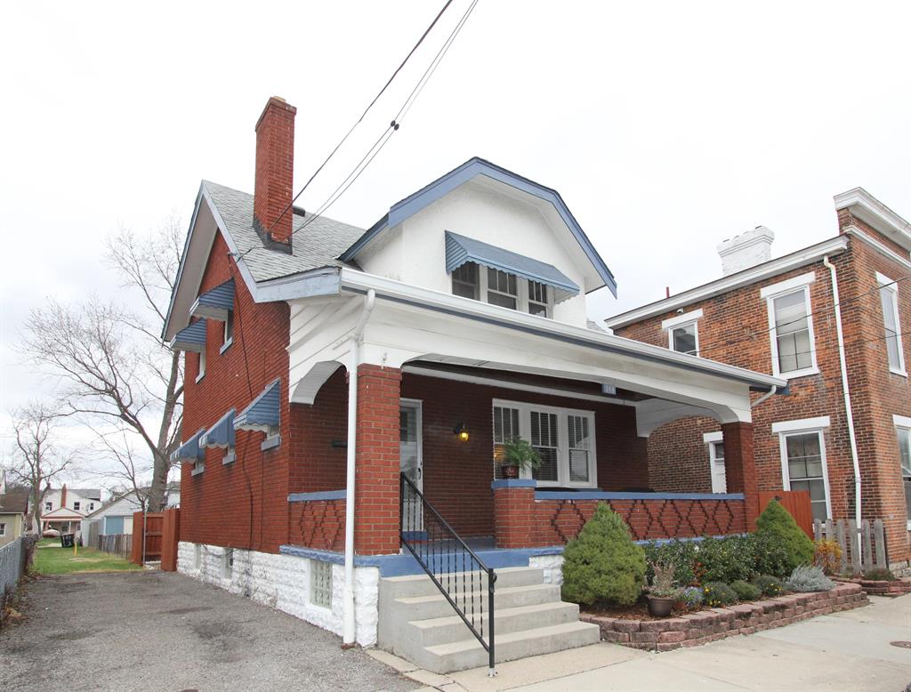 143 Center St