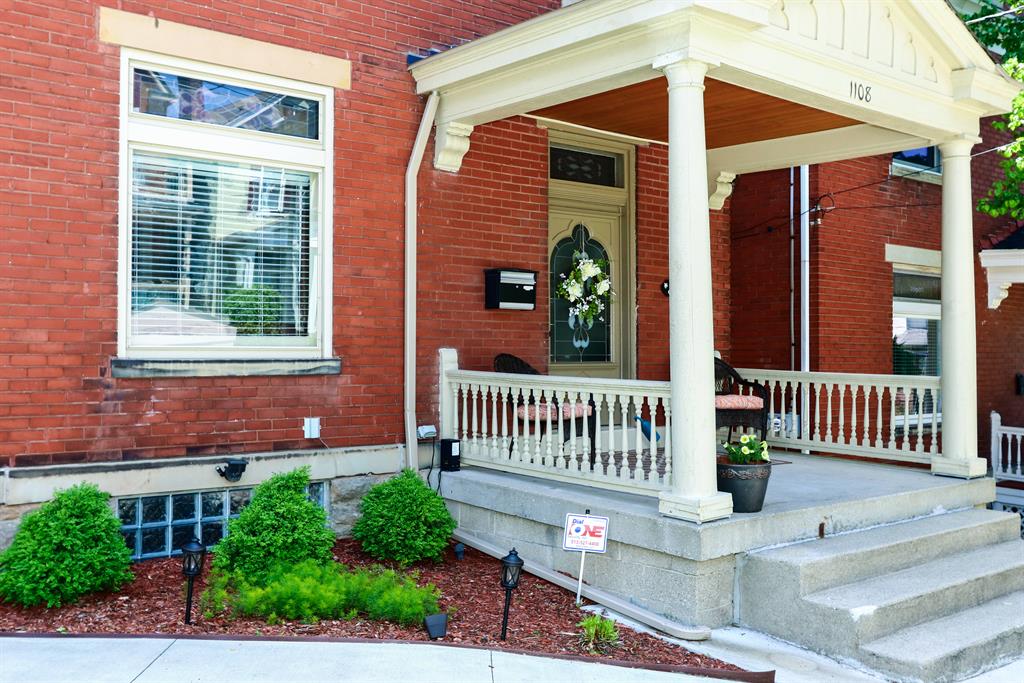 Entrance for 1108 Vine St Newport, KY 41071
