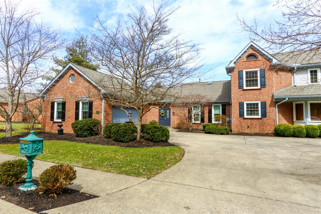 Exterior (Main) 2 for 864 Windsor Green Dr Villa Hills, KY 41017