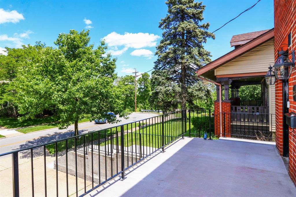 Entrance for 2853 Fischer Pl Westwood, OH 45211