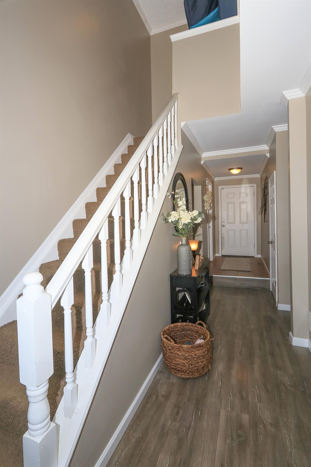 Foyer for 1006 Hackney Ct Florence, KY 41042