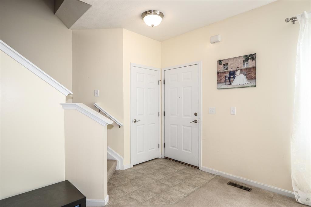 Foyer for 1618 Rosemore Ln Hamilton Twp., OH 45039