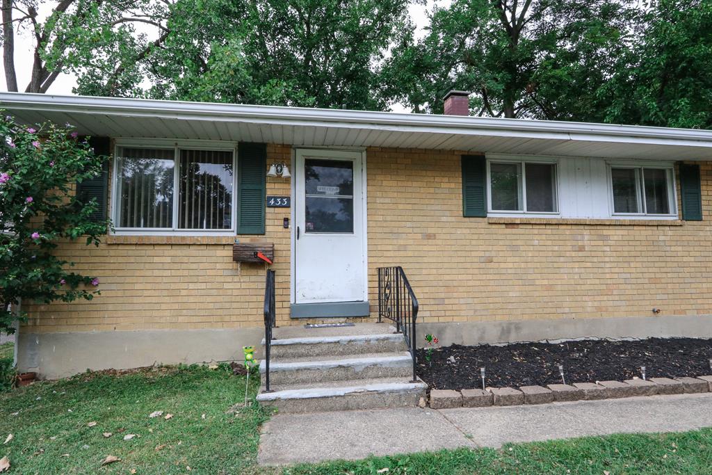 Entrance for 433 N Wright Ave Dayton, OH 45403