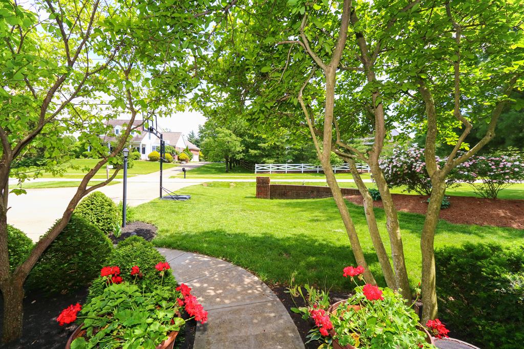 View for 2012 Highwater Rd Villa Hills, KY 41017