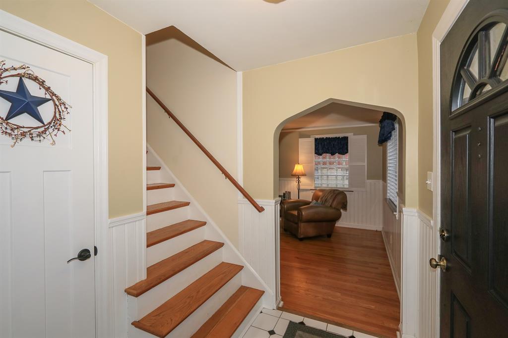 Foyer for 1342 Collinsdale Ave Anderson Twp., OH 45230