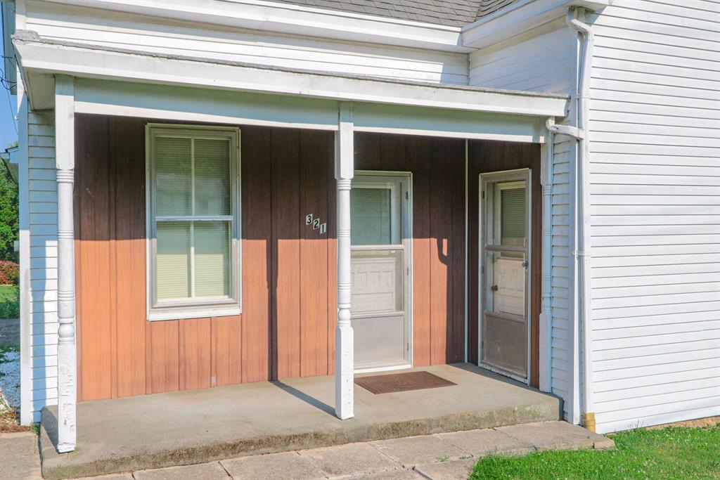 Entrance for 321 N Main St Perry Twp., OH 45118