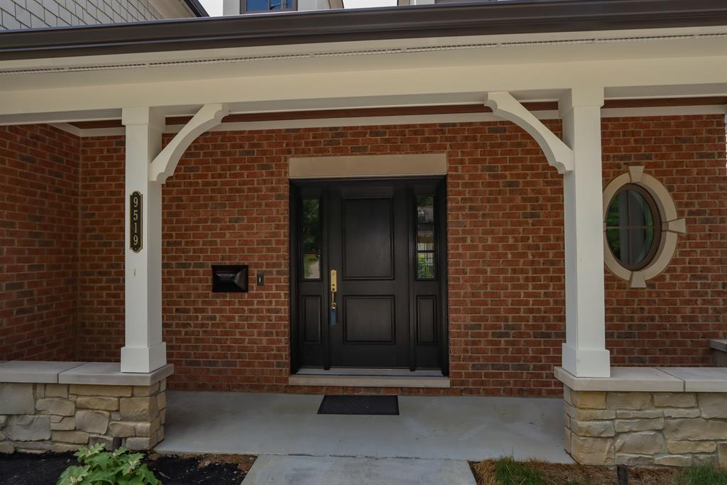 Entrance for 9519 Cooper Ln Blue Ash, OH 45242