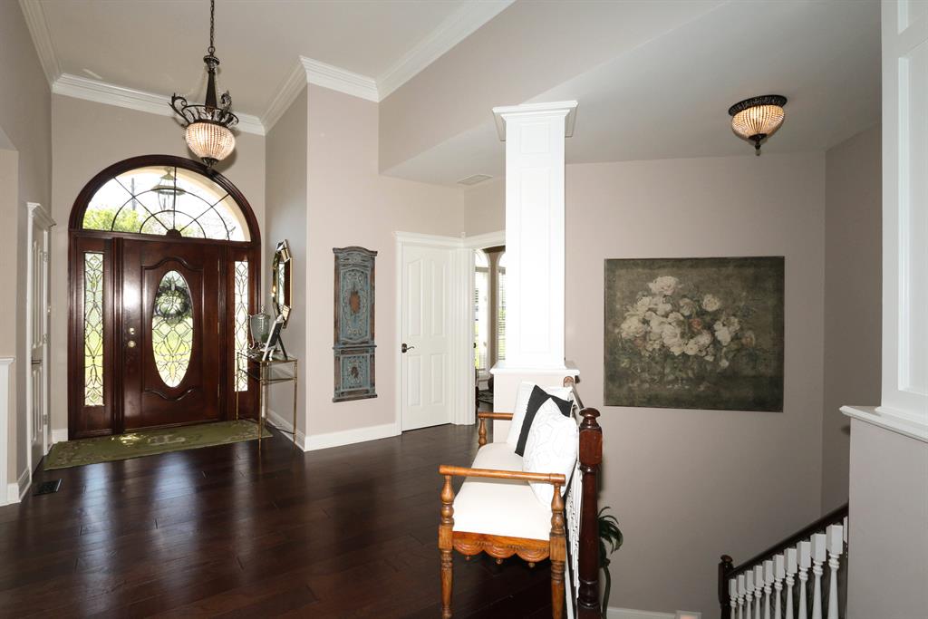 Foyer for 401 E High St Warsaw, KY 41095