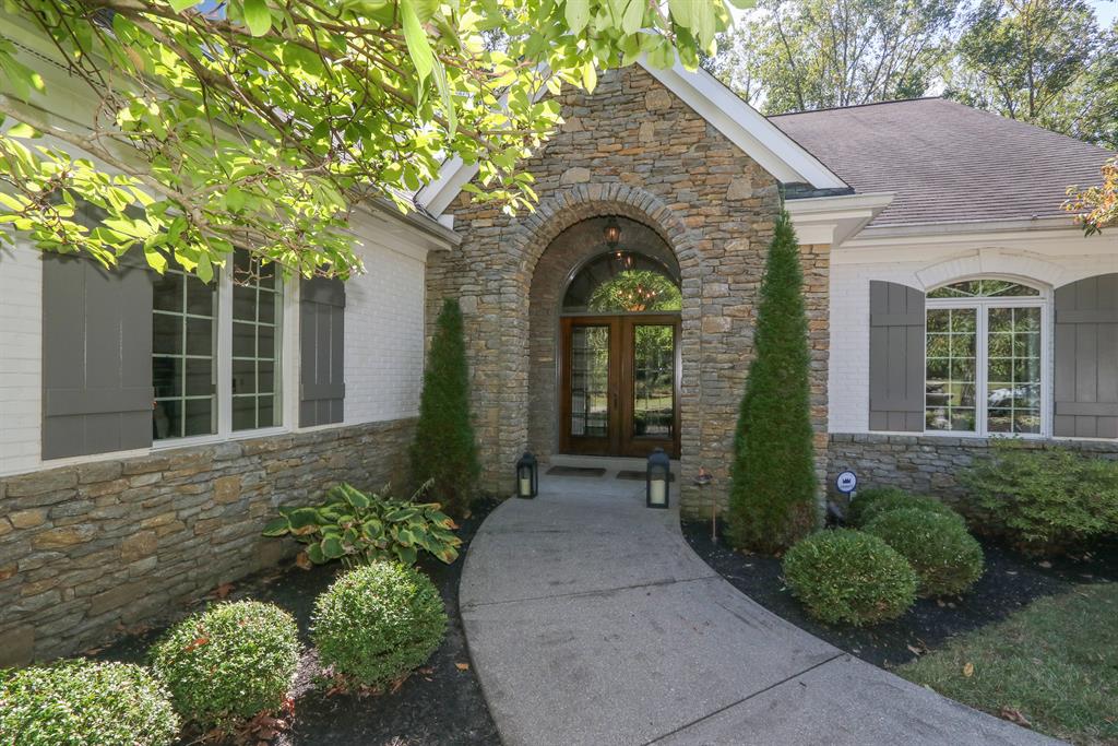 Entrance for 12 Raintree Dr Melbourne, KY 41059