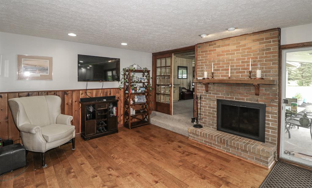 Living Room for 8569 New Burlington Rd Waynesville, OH 45068