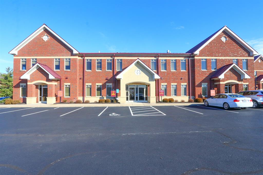 Exterior (Main) 2 for 563 Centre View Blvd Crestview Hills, KY 41017