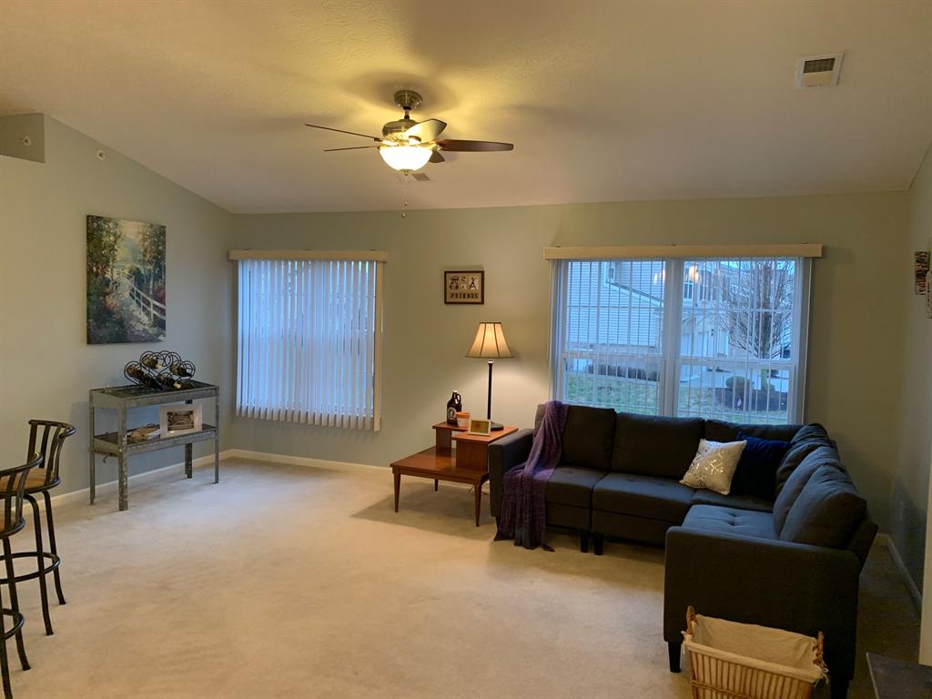 Living Room for 622 Heritage Sq Harrison, OH 45030