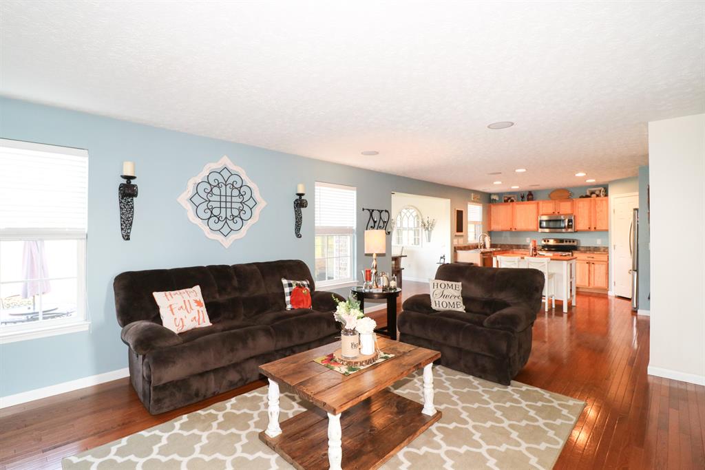 Living Room for 938 Ally Way Independence, KY 41051