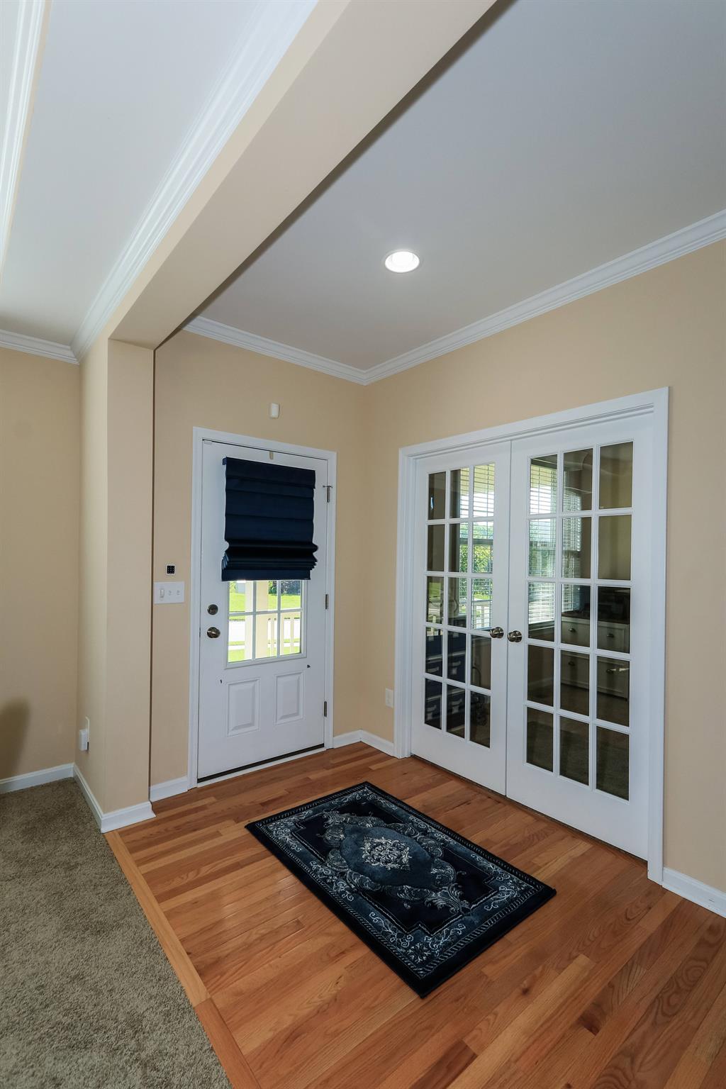 Foyer for 10331 Limerick Cir Covington, KY 41015