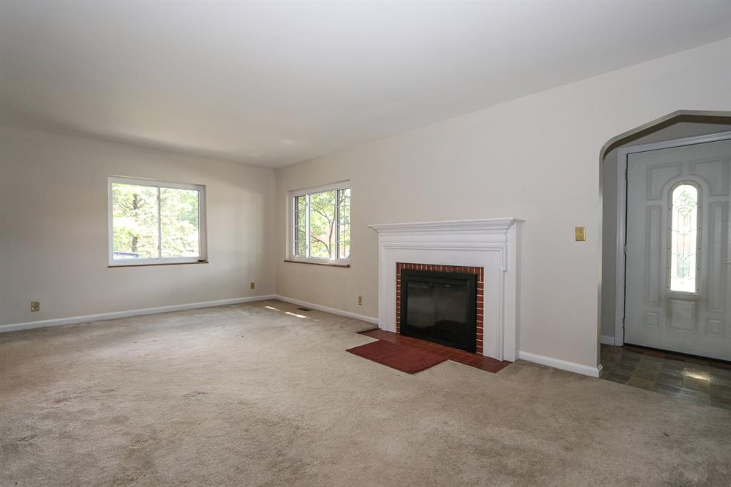 Living Room image 2 for 1616 Saint Anthony Dr Fort Wright, KY 41011