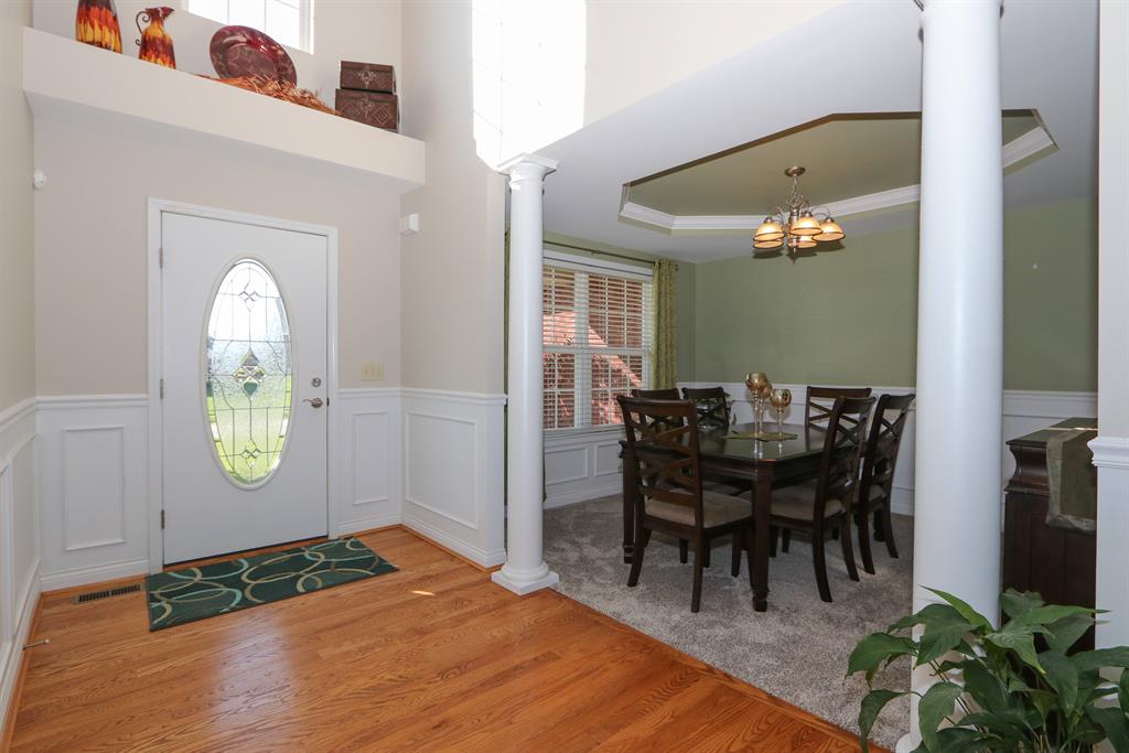 Foyer for 10334 Limerick Cir Covington, KY 41015