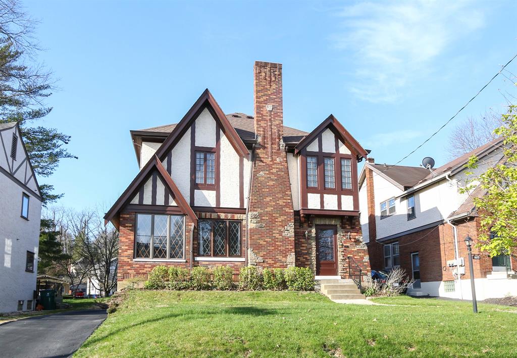 3615 Ault Park Ave Hyde Park, OH