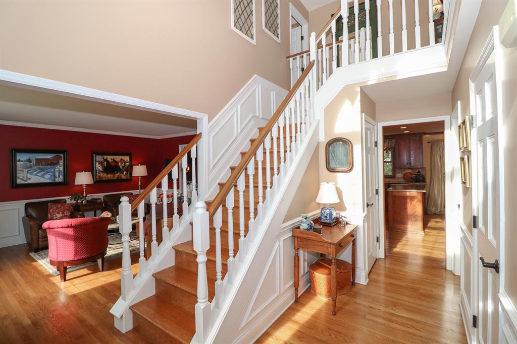 Foyer for 6097 Balsam Dr Miami Twp. (East), OH 45150