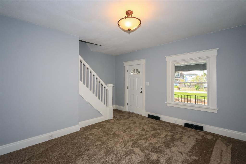 Living Room for 4336 Glenn Ave Covington, KY 41015
