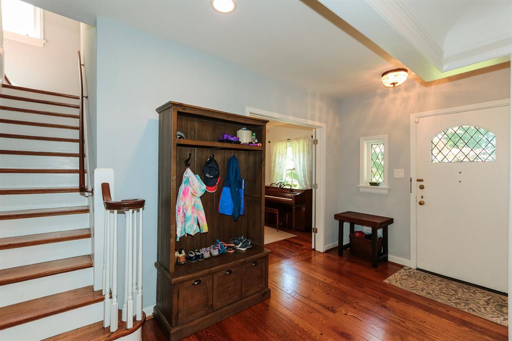 Foyer for 3484 Arnold St Mt. Lookout, OH 45208