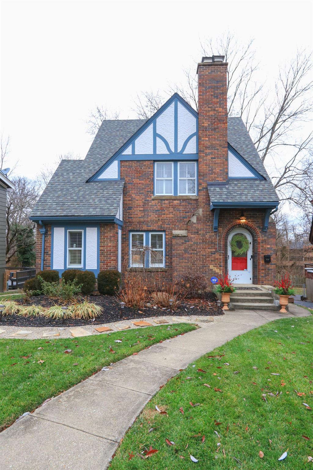 3636 Saybrook Ave