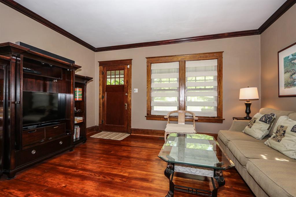 Living Room for 3149 Mapleleaf Ave Pleasant Ridge, OH 45213