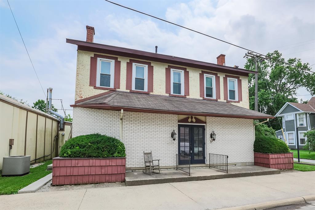 33 W Xenia Ave