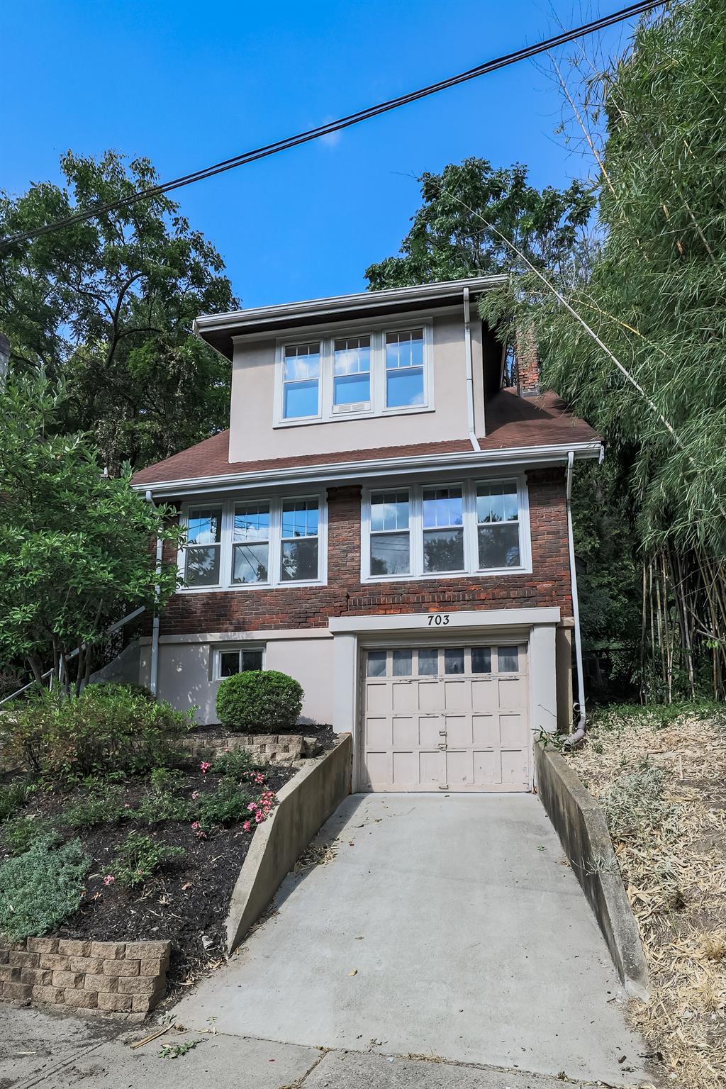 703 Delta Avenue Mt. Lookout, OH