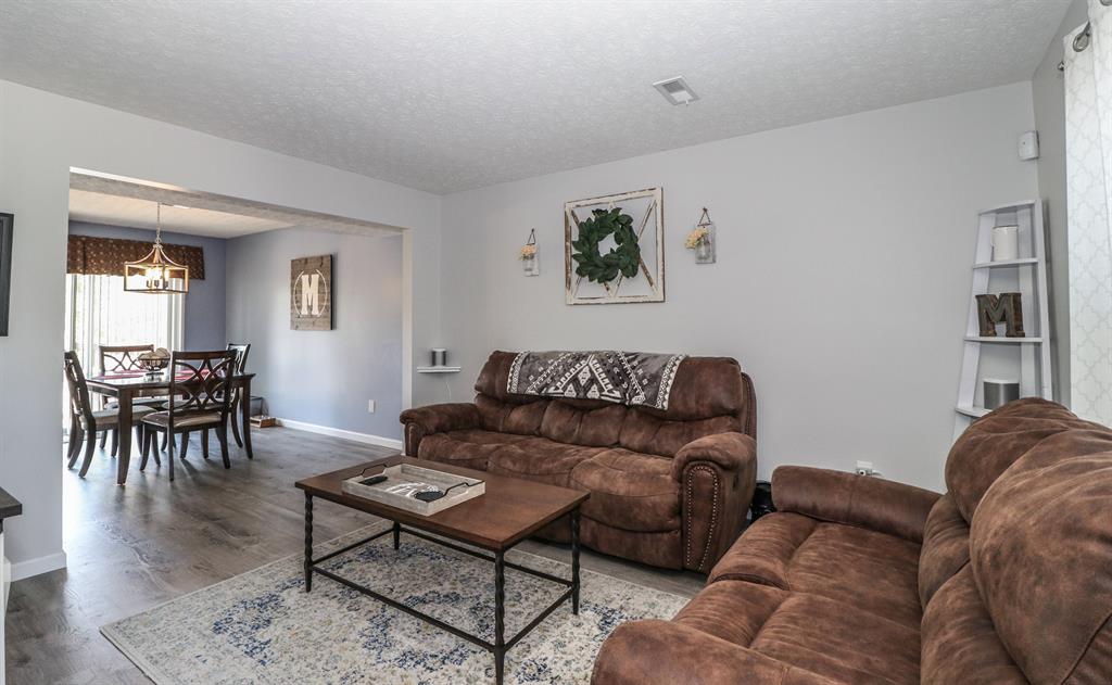 Living Room for 1220 Bull Run Dr Independence, KY 41051