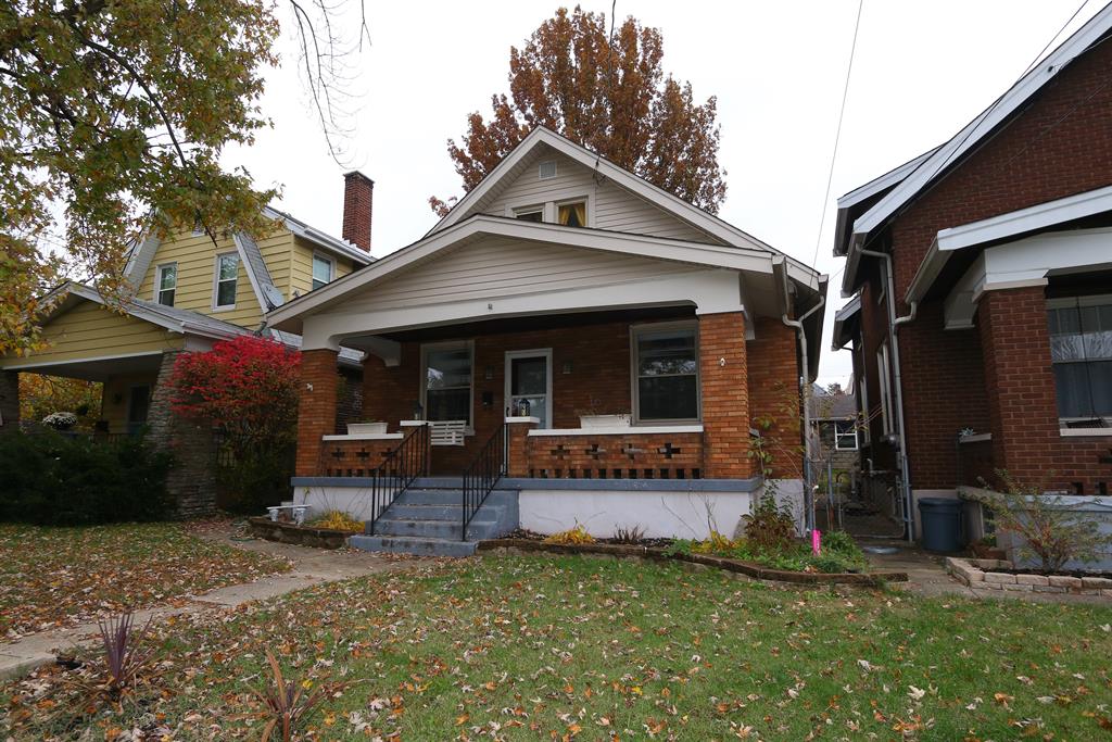 605 Elm St