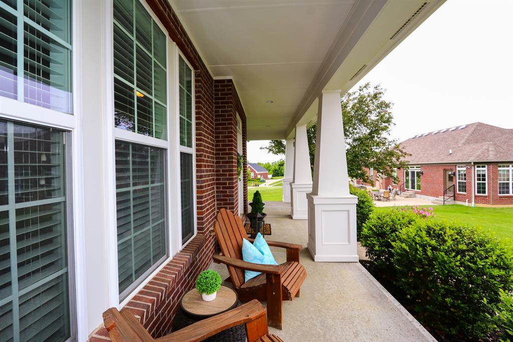 Porch for 8715 Signal Pointe Ct Florence, KY 41042
