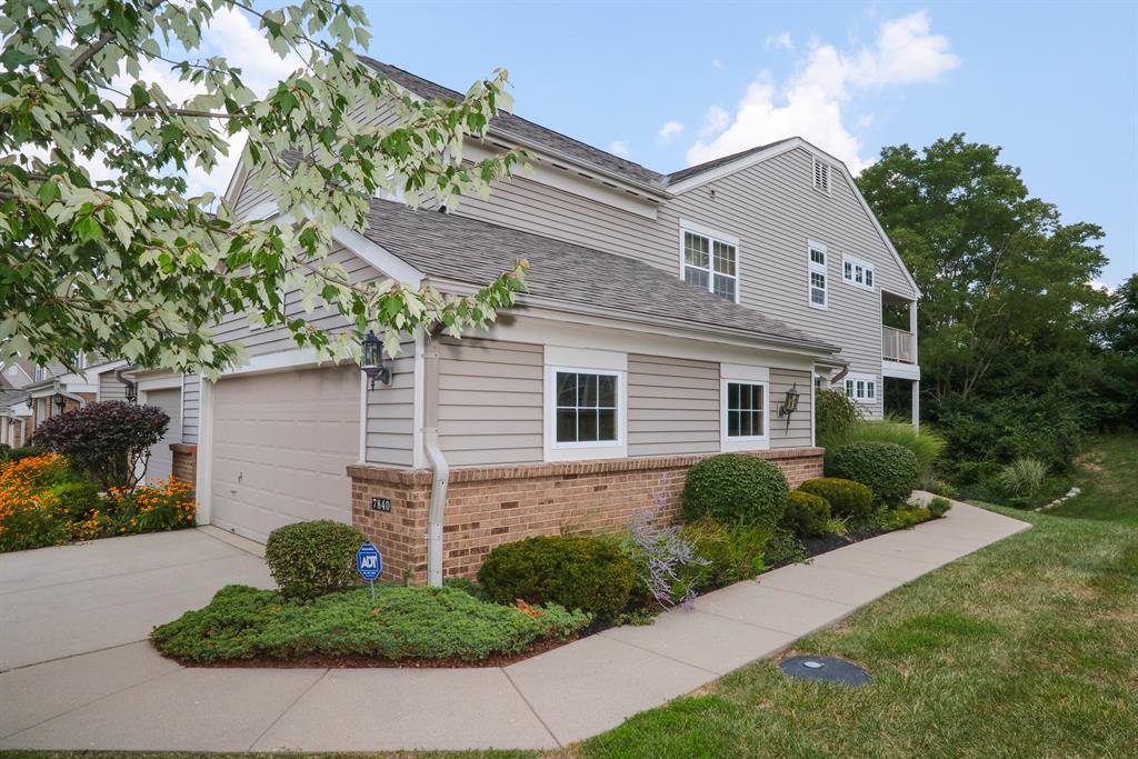 7840 Gapstow Bridge Dr, 204 Finneytown, OH
